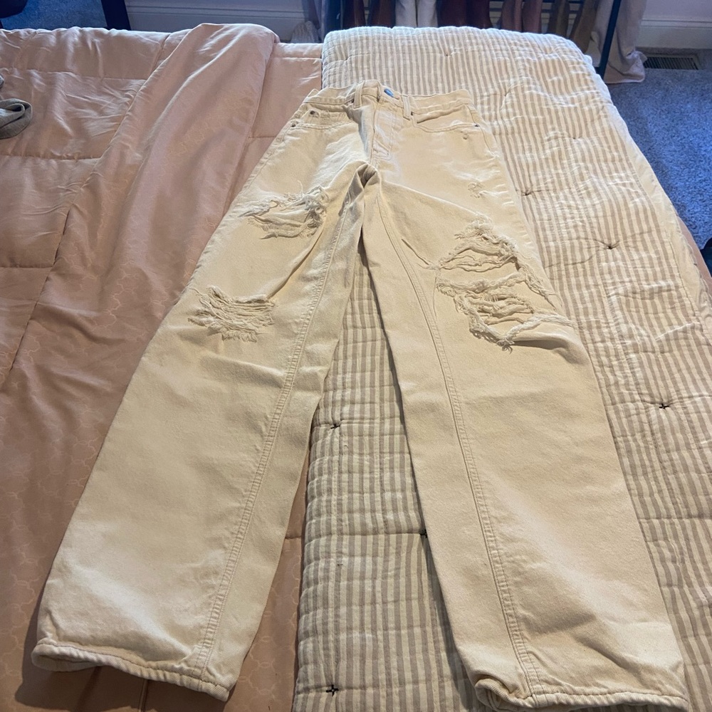 BDG Cream Ripped Jeans